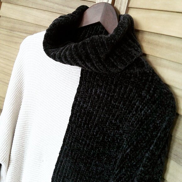 Romeo & Juliet Couture Chenille Knit Colorblock Turtleneck Boxy Sweater Size L - Picture 4 of 13